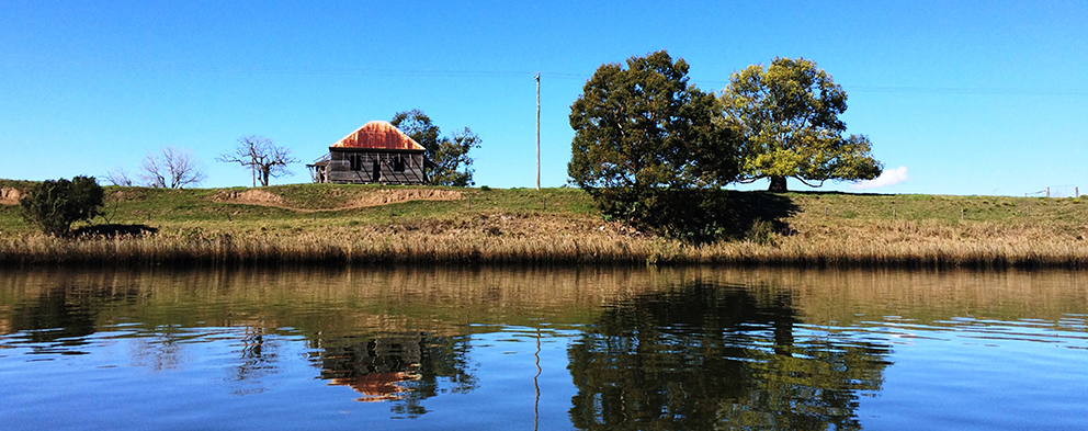 Clarence River Adventure Near Grafton - there's always some impressive country side to look at