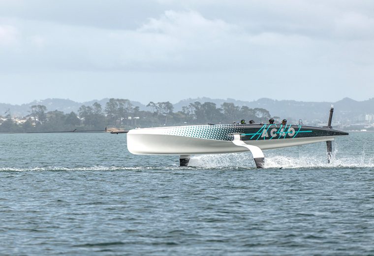 TeamNZ’s new ac40 tow tested behind hydrogen powered chase boat